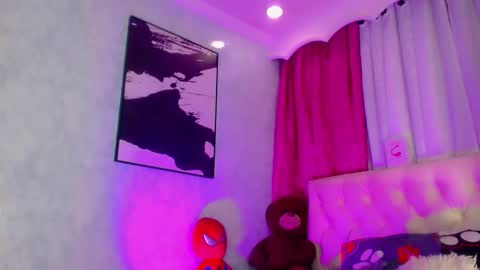 oliviahot01 online show from 05/03/26, 01:11