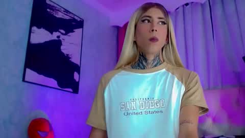 oliviahot01 online show from 05/08/26, 01:33