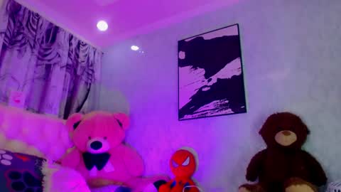 Snapshot of oliviahot01 chatting on 06/12/26, 01:26 oliviahot01 online show from 06/12/26, 01:26