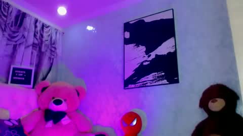 Snapshot of oliviahot01 chatting on 06/21/26, 01:19 oliviahot01 online show from 06/21/26, 01:19
