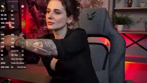 Snapshot of oliviamcclean chatting on 03/19/26, 03:49 Liv online show from 03/19/26, 03:49