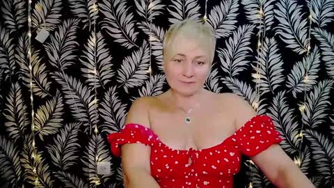 Snapshot of oliviaoskar_ chatting on 01/11/25, 03:20 Kelly online show from 01/11/25, 03:20