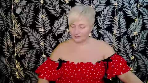 Snapshot of oliviaoskar_ chatting on 01/13/25, 12:24 Kelly online show from 01/13/25, 12:24