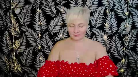 Snapshot of oliviaoskar_ chatting on 01/18/25, 02:23 Kelly online show from 01/18/25, 02:23