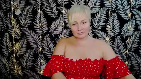 Snapshot of oliviaoskar_ chatting on 01/18/25, 05:26 Kelly online show from 01/18/25, 05:26