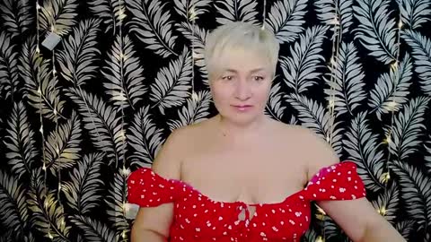 Snapshot of oliviaoskar_ chatting on 01/20/25, 12:18 Kelly online show from 01/20/25, 12:18
