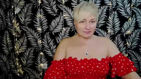 Snapshot of oliviaoskar_ chatting on 01/27/25, 02:13 Kelly online show from 01/27/25, 02:13