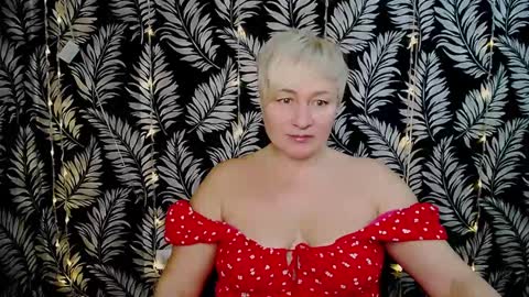 Snapshot of oliviaoskar_ chatting on 01/30/25, 11:33 Kelly online show from 01/30/25, 11:33