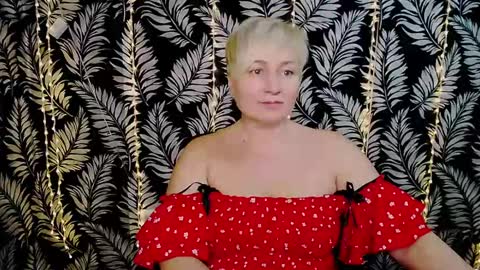 Snapshot of oliviaoskar_ chatting on 02/02/25, 03:28 Kelly online show from 02/02/25, 03:28