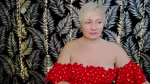 Snapshot of oliviaoskar_ chatting on 02/08/25, 03:10 Kelly online show from 02/08/25, 03:10