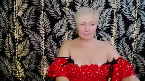Snapshot of oliviaoskar_ chatting on 02/10/25, 03:32 Kelly online show from 02/10/25, 03:32
