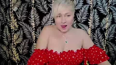 Snapshot of oliviaoskar_ chatting on 02/13/25, 03:14 Kelly online show from 02/13/25, 03:14