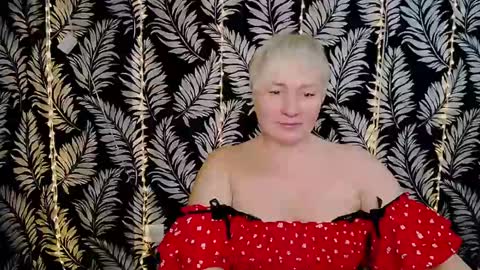 Snapshot of oliviaoskar_ chatting on 02/20/25, 03:19 Kelly online show from 02/20/25, 03:19