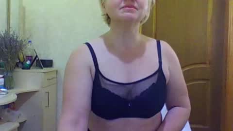 Snapshot of oliviaparadise chatting on 12/20/24, 09:43 oliviaparadise online show from 12/20/24, 09:43