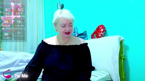 oliviaparadise online show from 06/14/26, 05:26