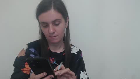 Snapshot of oliviasager chatting on 01/04/25, 10:34 Mistress Olivia online show from 01/04/25, 10:34