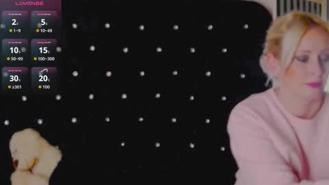 Snapshot of oliviashaw22 chatting on 03/08/26, 02:04 Olivia online show from 03/08/26, 02:04