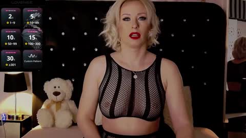 Olivia online show from 02/08/25, 04:57