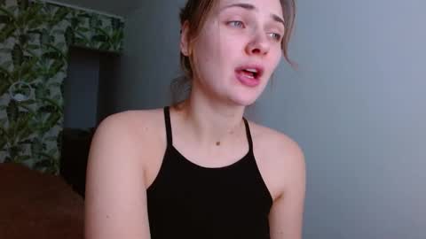 Olivia online show from 12/03/24, 06:04