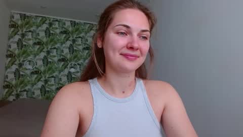 Olivia online show from 09/28/25, 04:29