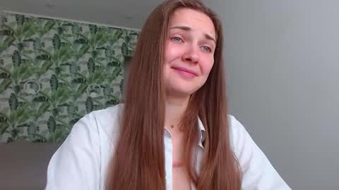 Olivia online show from 10/15/25, 05:18