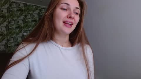 Olivia online show from 10/27/25, 05:22