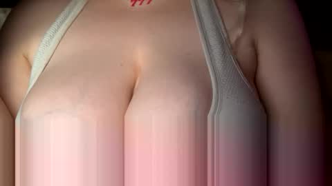 Snapshot of oliviaskies chatting on 05/27/26, 01:57 Olivia baby online show from 05/27/26, 01:57