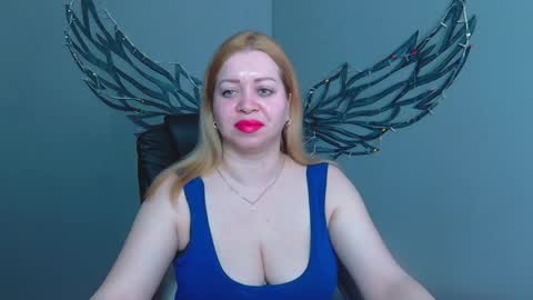 Snapshot of oliviaverr chatting on 05/27/26, 12:35 Oliviaverr online show from 05/27/26, 12:35