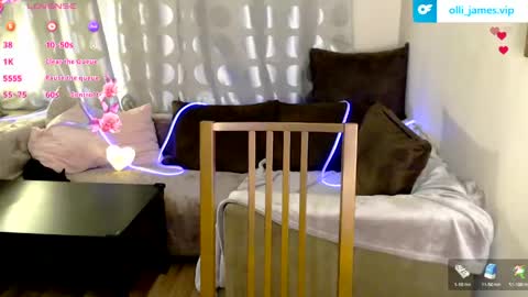 ollie_jamess online show from 06/07/26, 09:29
