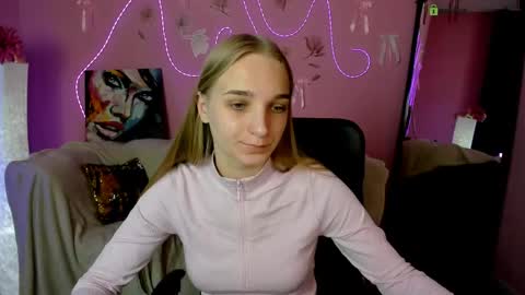 Ollivia online show from 04/28/26, 05:45