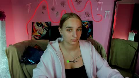 Snapshot of ollivia_dream chatting on 05/05/26, 05:48 Ollivia online show from 05/05/26, 05:48