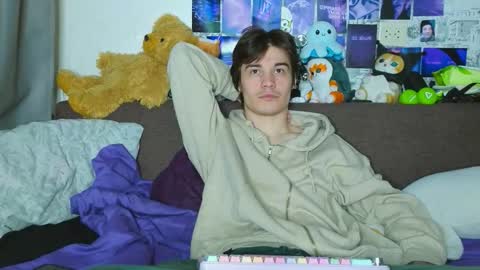 Tony online show from 11/04/25, 08:52