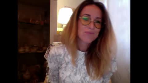 Snapshot of olyra11 chatting on 09/12/25, 08:47 olyra11 online show from 09/12/25, 08:47