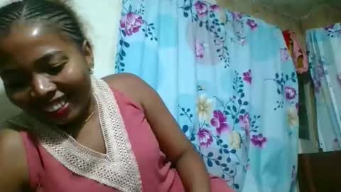 olyvienne90 online show from 12/15/25, 05:39