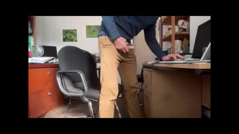 Snapshot of oman19811 chatting on 11/23/25, 10:37 oman19811 online show from 11/23/25, 10:37