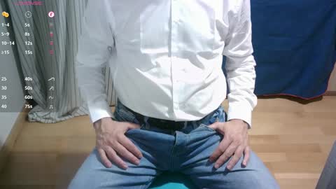 Snapshot of omar87ram chatting on 01/24/25, 09:58 Omar online show from 01/24/25, 09:58