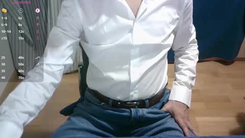 Snapshot of omar87ram chatting on 10/24/25, 08:16 Omar online show from 10/24/25, 08:16