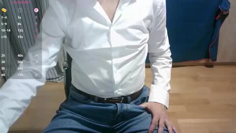 Snapshot of omar87ram chatting on 11/14/25, 09:02 Omar online show from 11/14/25, 09:02