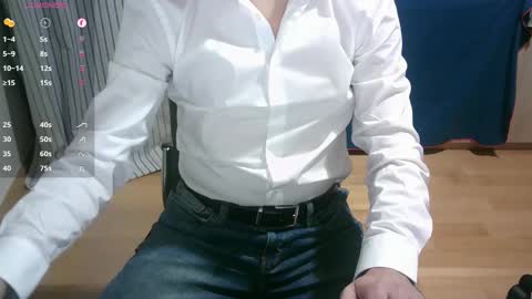 Snapshot of omar87ram chatting on 12/14/25, 06:01 Omar online show from 12/14/25, 06:01