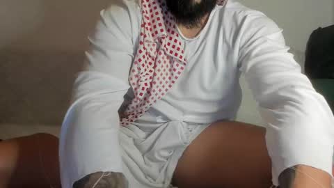 Snapshot of omar_xoxo chatting on 09/13/25, 09:36 Omar online show from 09/13/25, 09:36