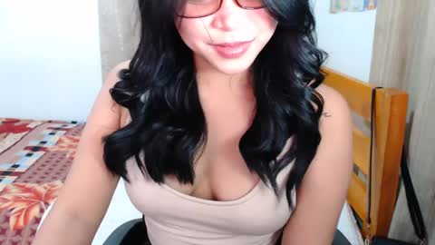 Snapshot of omariaennaid chatting on 12/12/24, 06:47 Angel online show from 12/12/24, 06:47