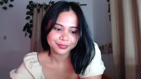 Snapshot of omariaennaid chatting on 01/16/25, 12:45 Angel online show from 01/16/25, 12:45