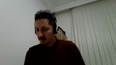 Snapshot of omercock1 chatting on 01/04/25, 08:27 omy pm me online show from 01/04/25, 08:27