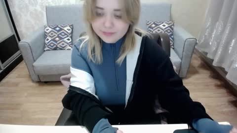 Fina online show from 09/21/25, 06:53