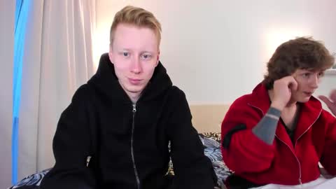 Snapshot of omg_pie chatting on 11/14/25, 09:19 Mars online show from 11/14/25, 09:19