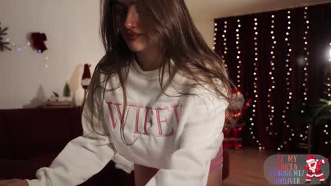    or    online show from 12/20/25, 06:26