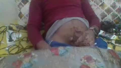 Snapshot of omza99 chatting on 11/13/25, 02:49 omza99 online show from 11/13/25, 02:49