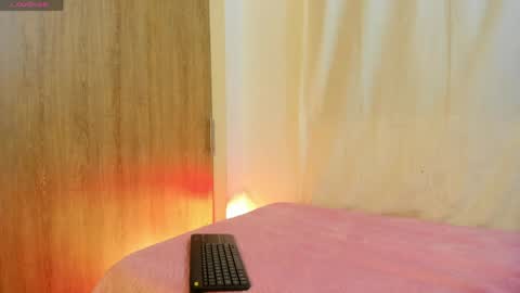 Violette online show from 06/02/26, 05:53