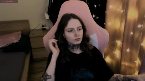 Snapshot of on_yxxx chatting on 10/30/25, 09:15 on_yxxx online show from 10/30/25, 09:15