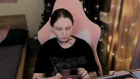 Snapshot of on_yxxx chatting on 12/19/25, 07:32 on_yxxx online show from 12/19/25, 07:32